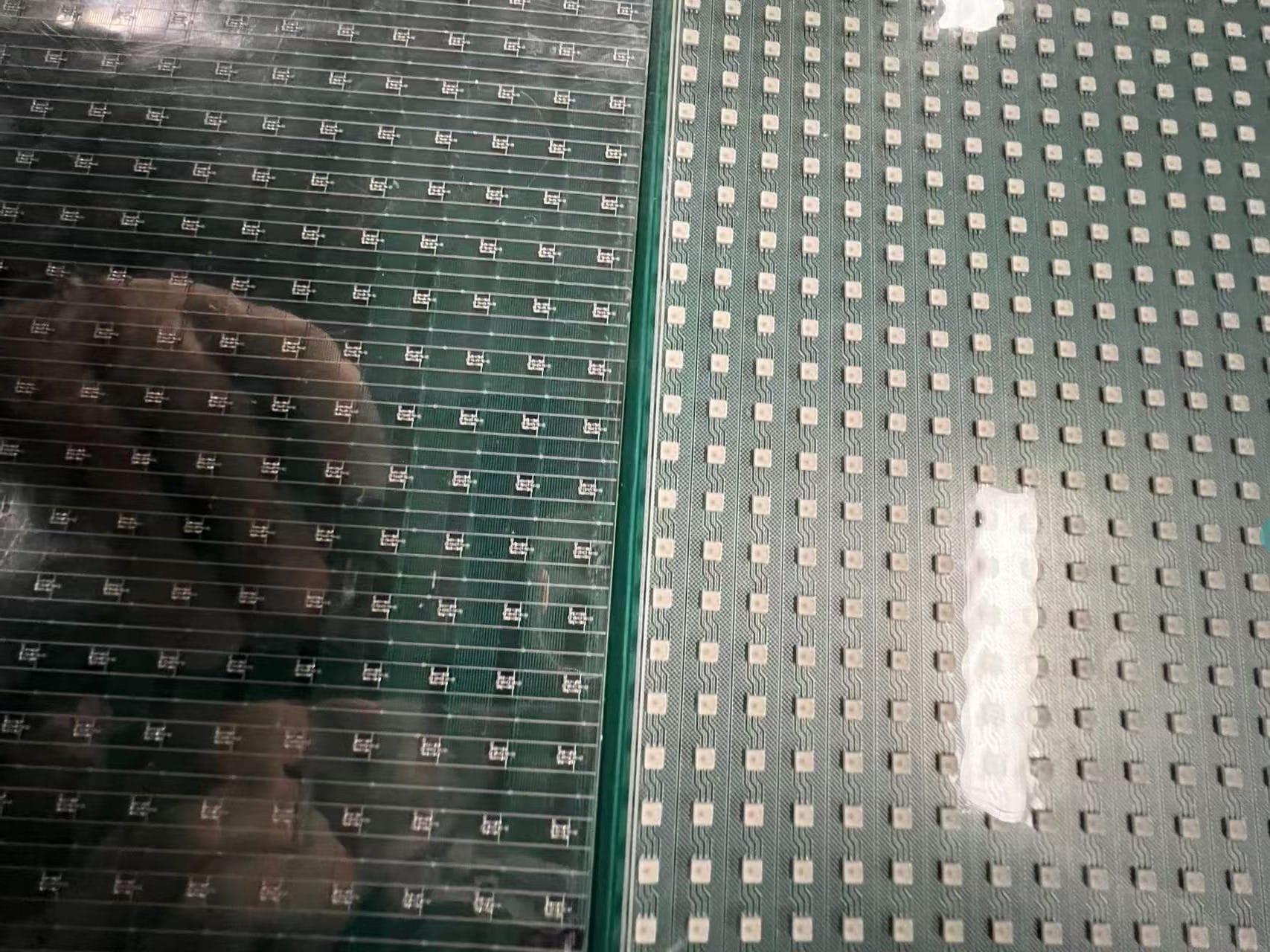 клейкая пленка COB против SMD